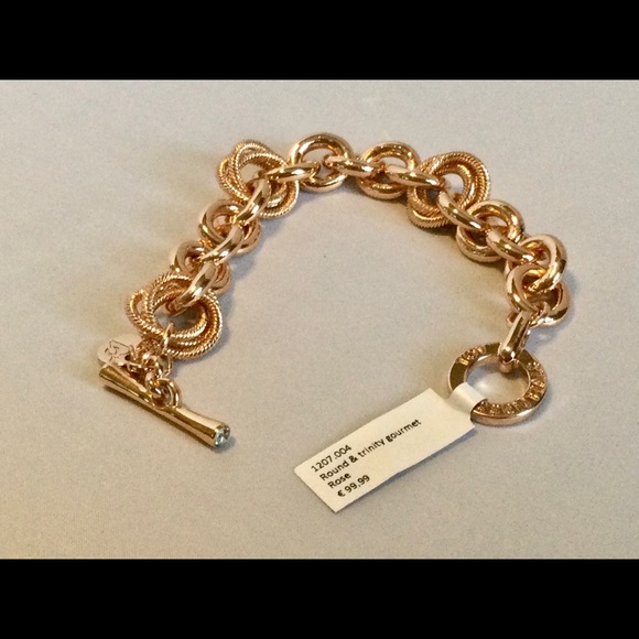 Jewelry - Beautiful TOV essential bracelet. New with price tag